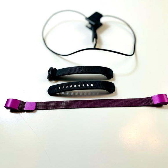 Two Alta HR Fitbit Replacement Bands and Charger - Picture 3 of 3